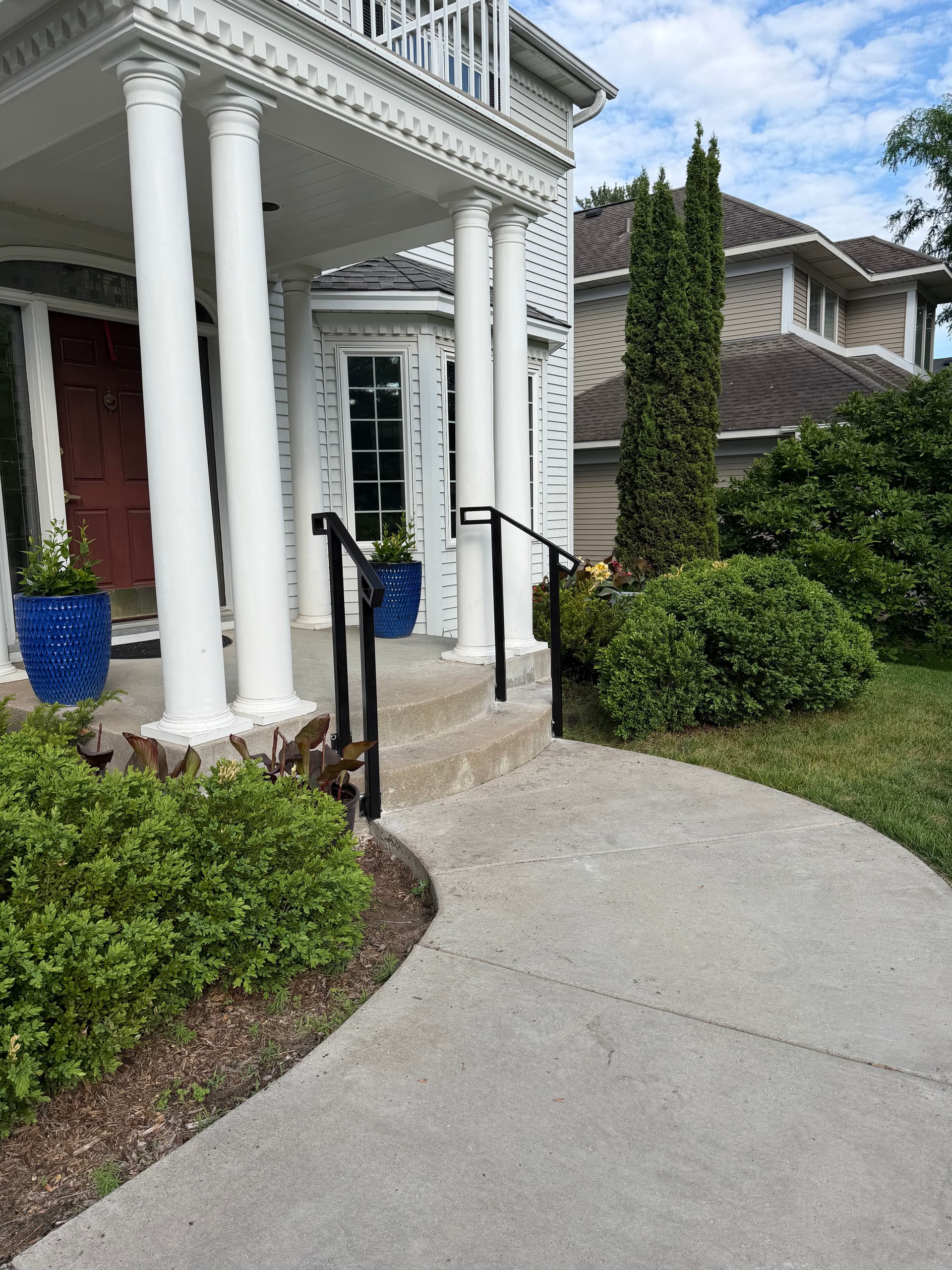 Gallery photos for Custom Metal Railings and a Movable Deck Step Built to Fit: Image #1